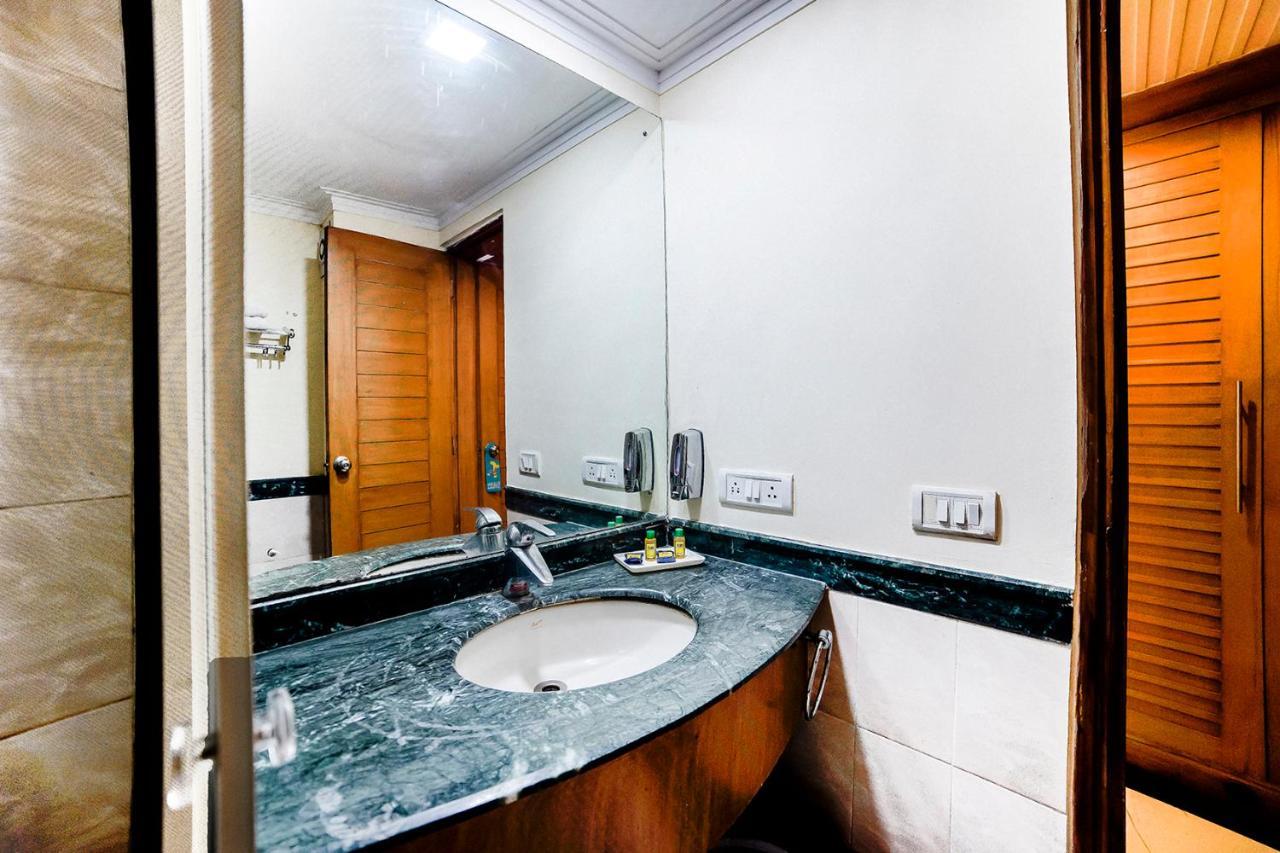 Fabhotel Bmk Grand Nueva Delhi Exterior foto